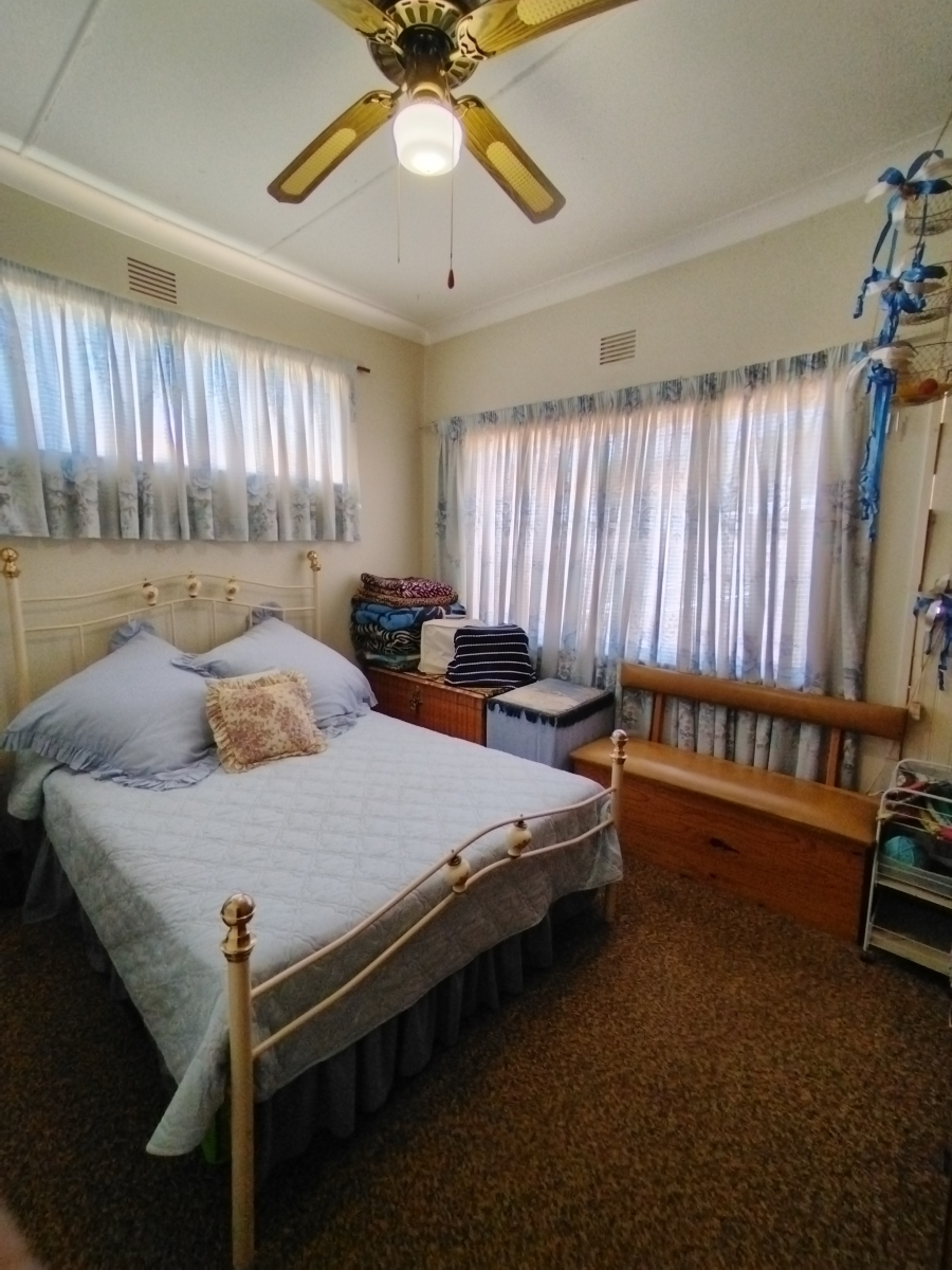 4 Bedroom Property for Sale in Warrenton Northern Cape